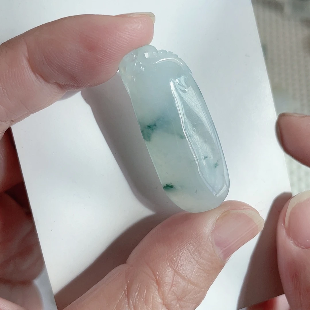 翡翠未镶嵌颈饰福瓜