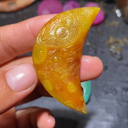 颈饰未镶嵌石英质玉逍*