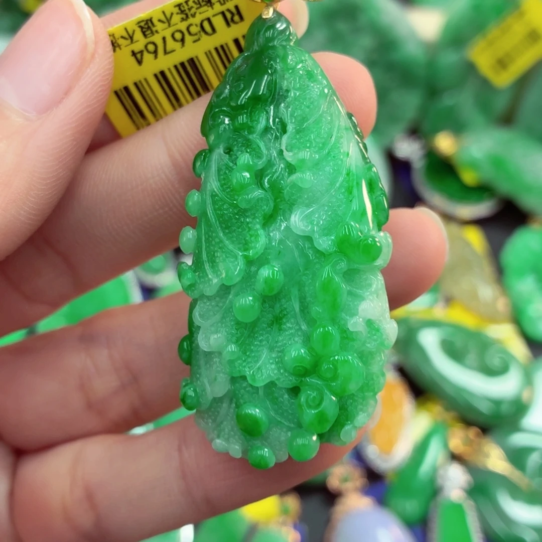 龙***祥翡翠18K金镶嵌吊坠(不含链)