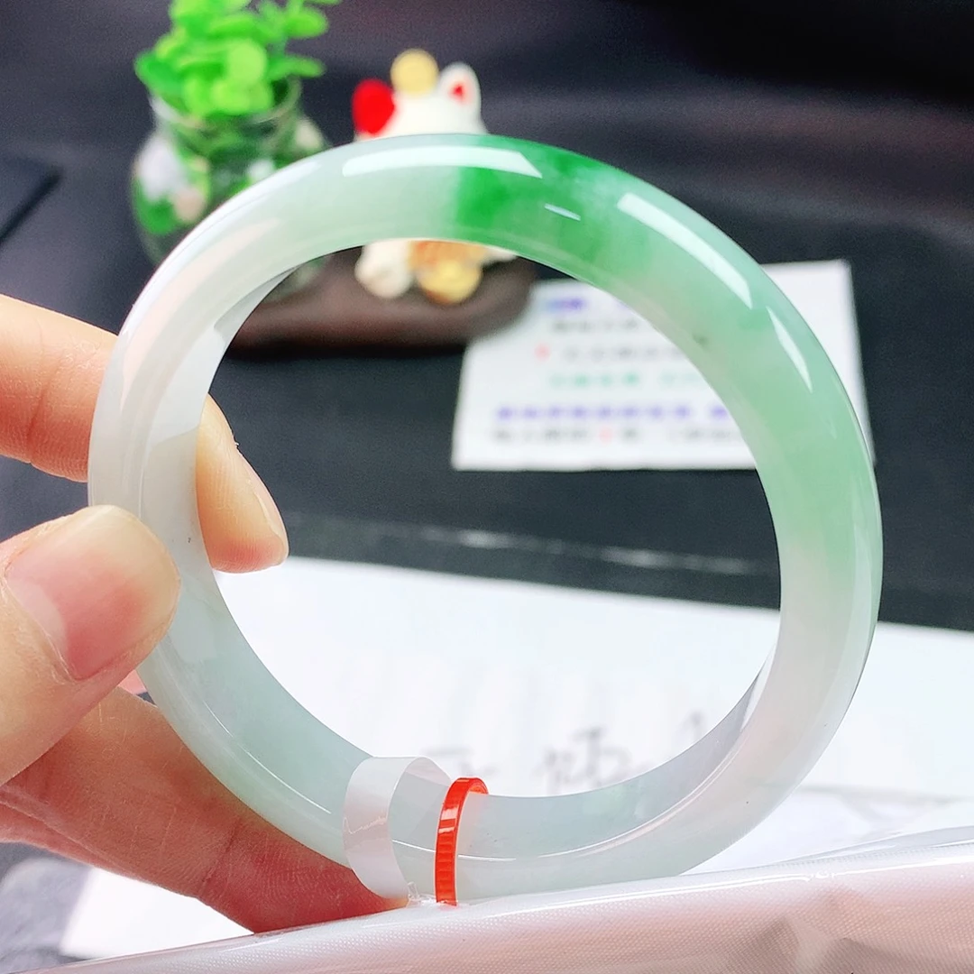 翡翠手镯未镶嵌57+圈