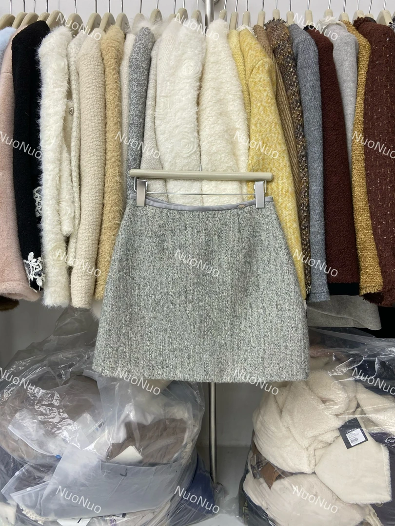 63908小香风百搭粗纺亮丝半身裙