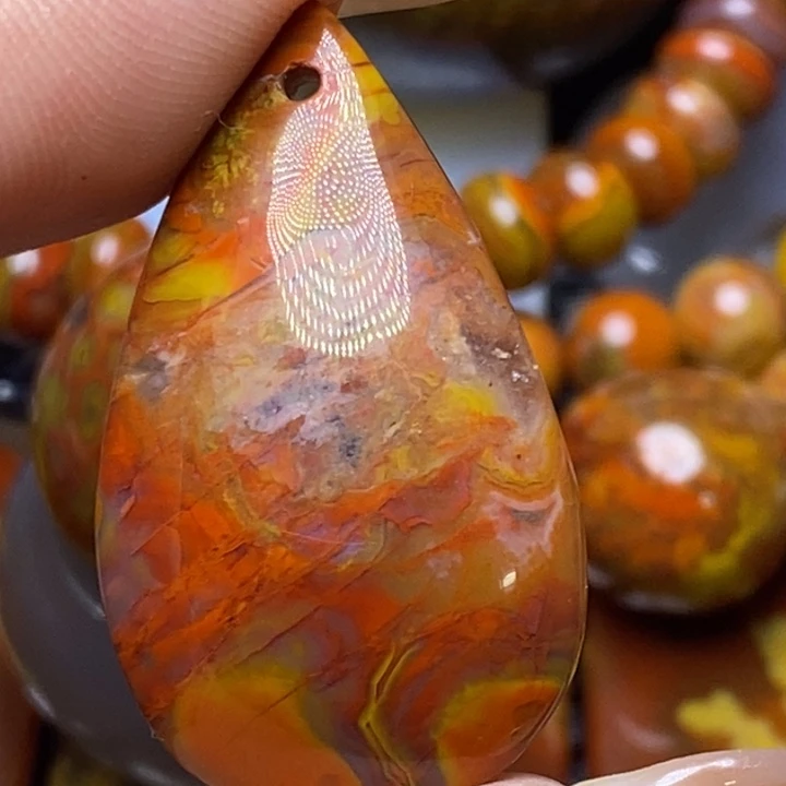 玛瑙/玉髓颈饰未镶嵌