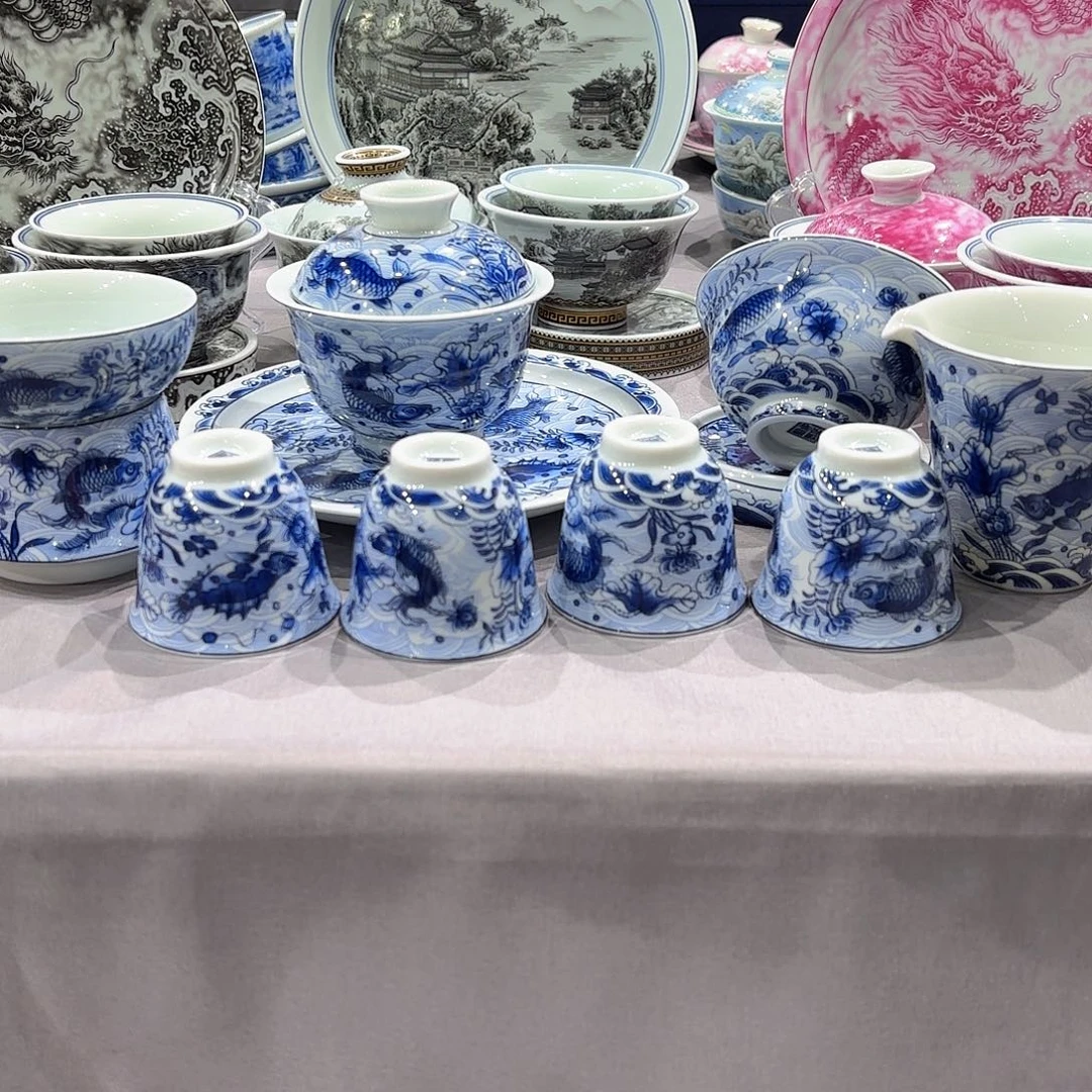 瓷片景德镇瓷器精品陈列