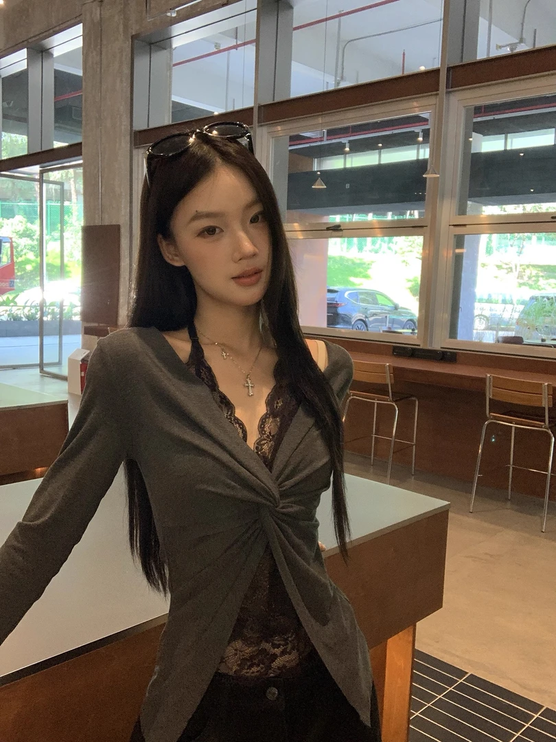 红人馆长袖打底衫女2025新款初秋韩系穿搭蕾丝t恤假两件辣妹上衣