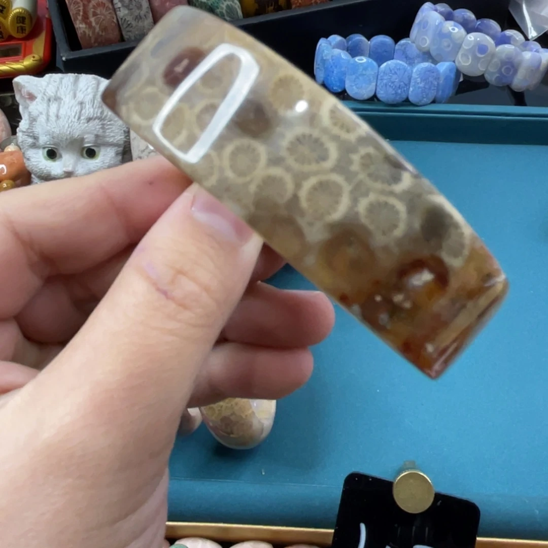 未镶嵌手镯硅化玉
