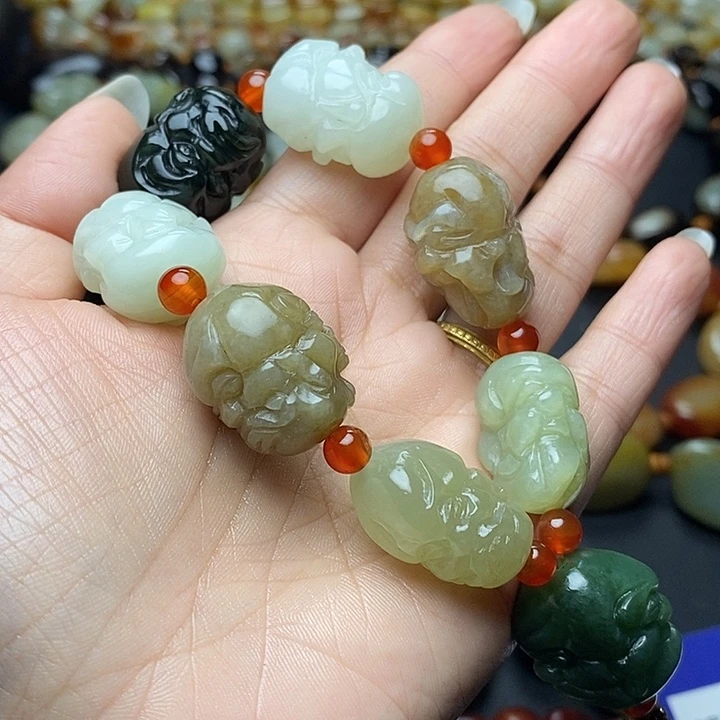 手***花未镶嵌手链和田玉