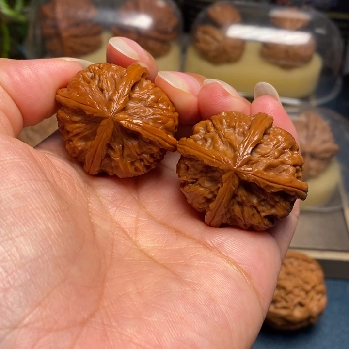 【闪购商品】文玩核桃把件御玺正四棱