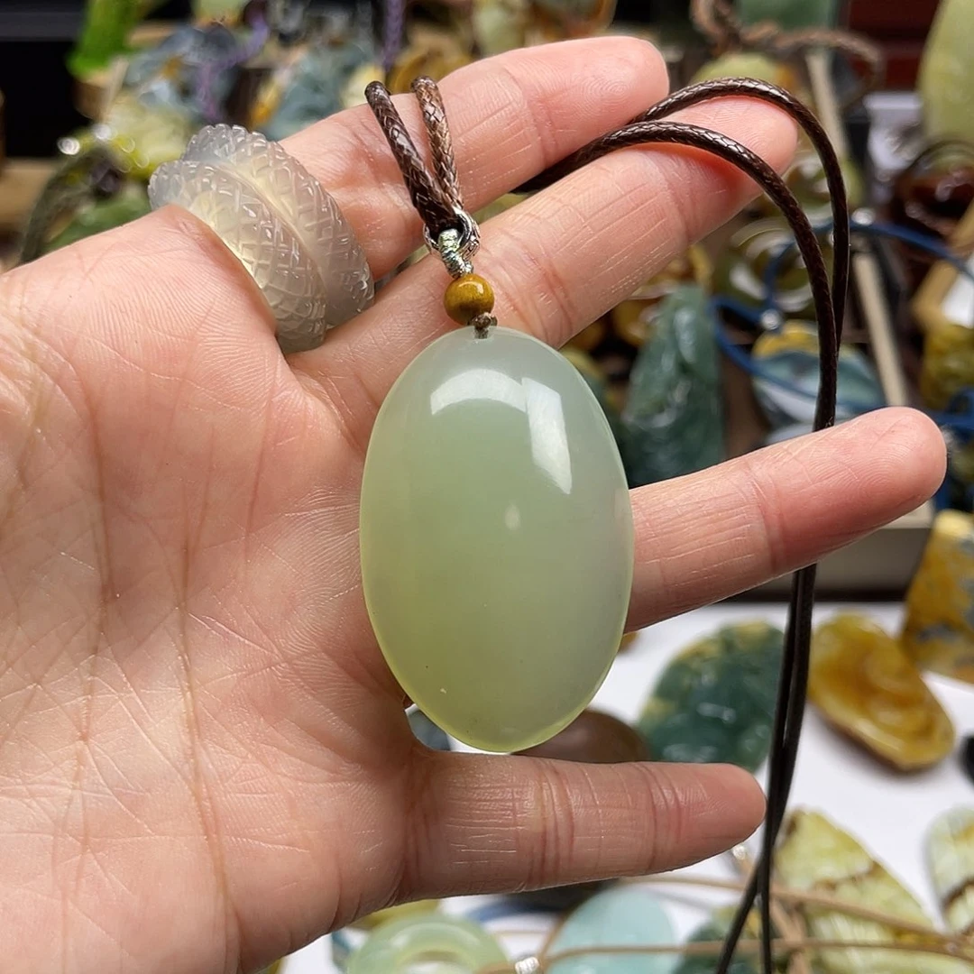 岫玉未镶嵌颈饰岫玉蛋面