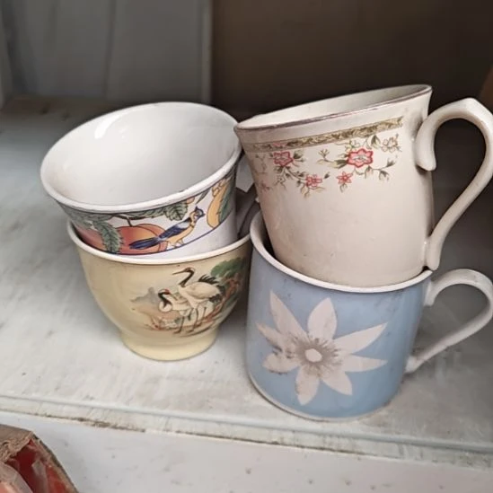 摆件陶瓷盘子碗啥都有