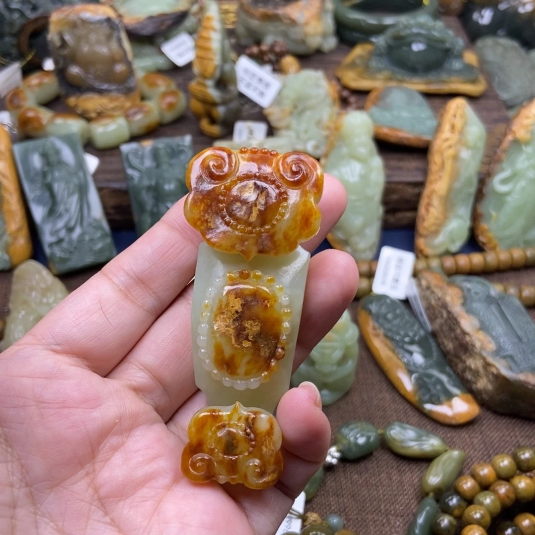 卧***牛未镶嵌岫岩河磨玉（透闪石质玉）珠宝奇石