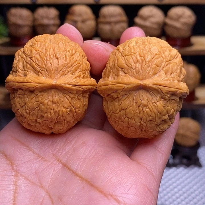 文玩核桃吊坠金丝绣球18