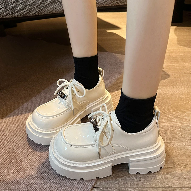 厚底英伦风小皮鞋女2025年春季新款系带百搭乐福鞋学院风通勤单鞋