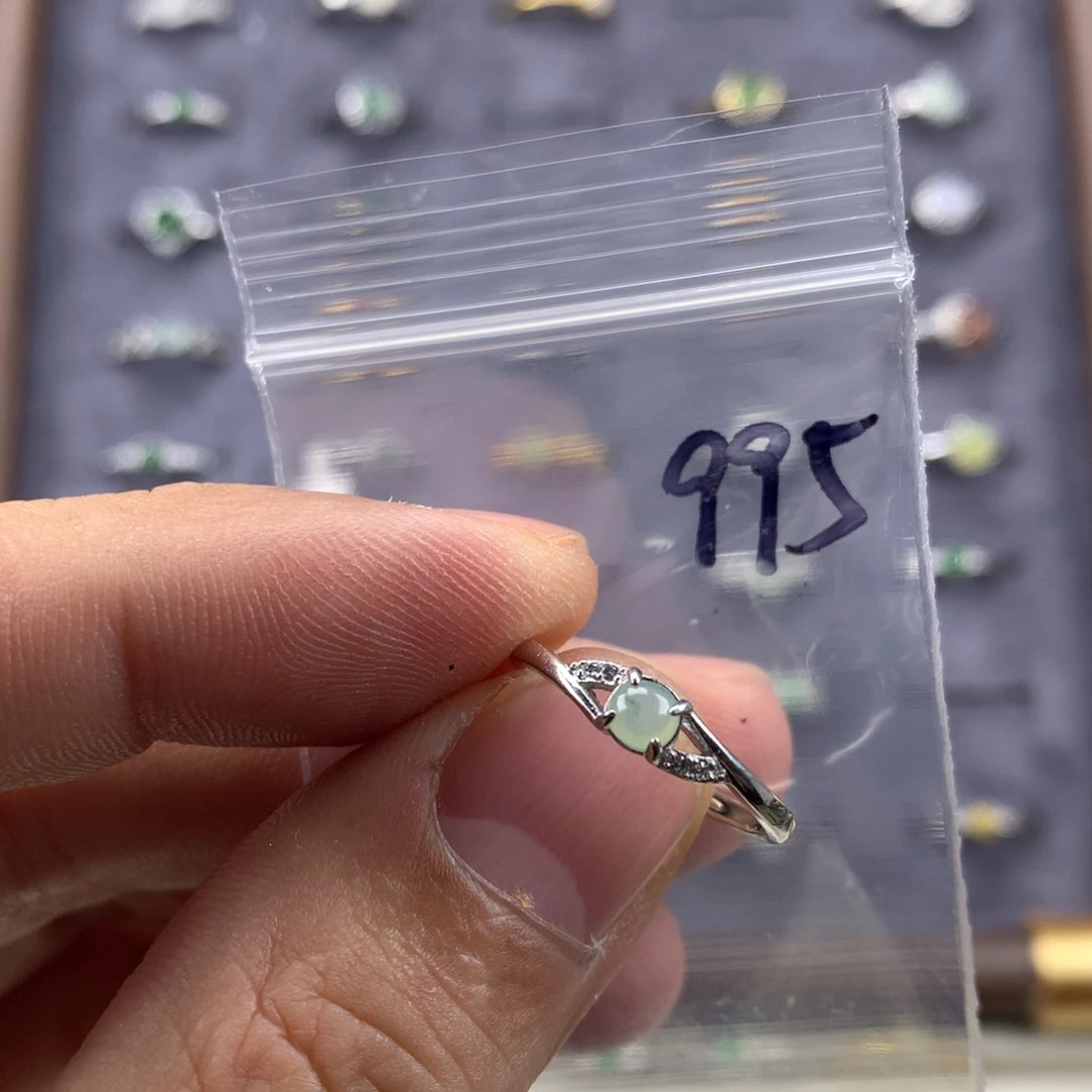 翡翠未镶嵌戒指995