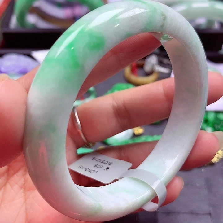 未镶嵌手镯翡翠翡翠