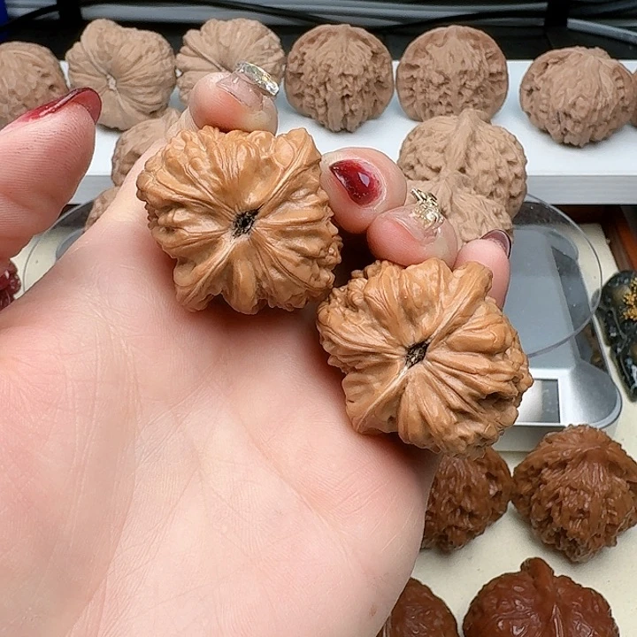 文玩核桃吊坠开***滴37全品赤龙鸡心（已打底）