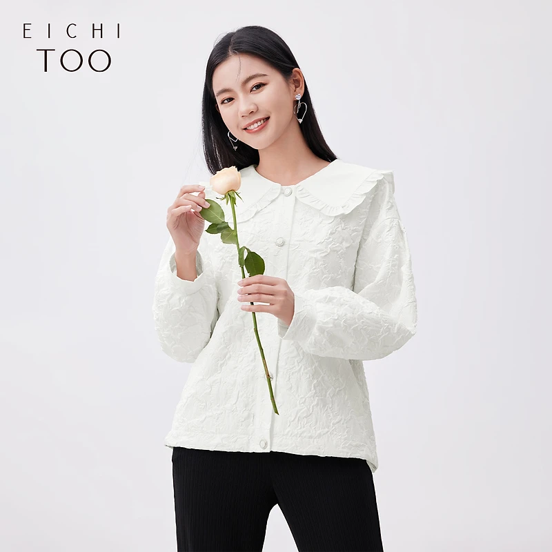 A爱居兔春季压花肌理感可爱大翻领纯色外套茄克EWJAJ1N010A