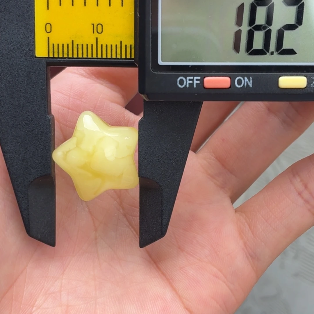 未镶嵌琥珀裸石五角星