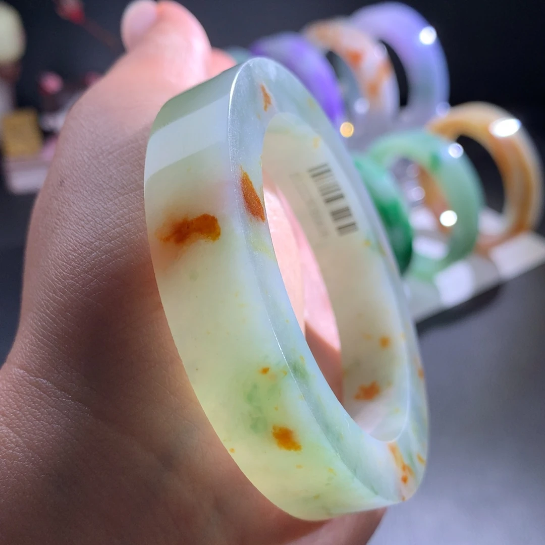 定制翡翠未镶嵌手镯