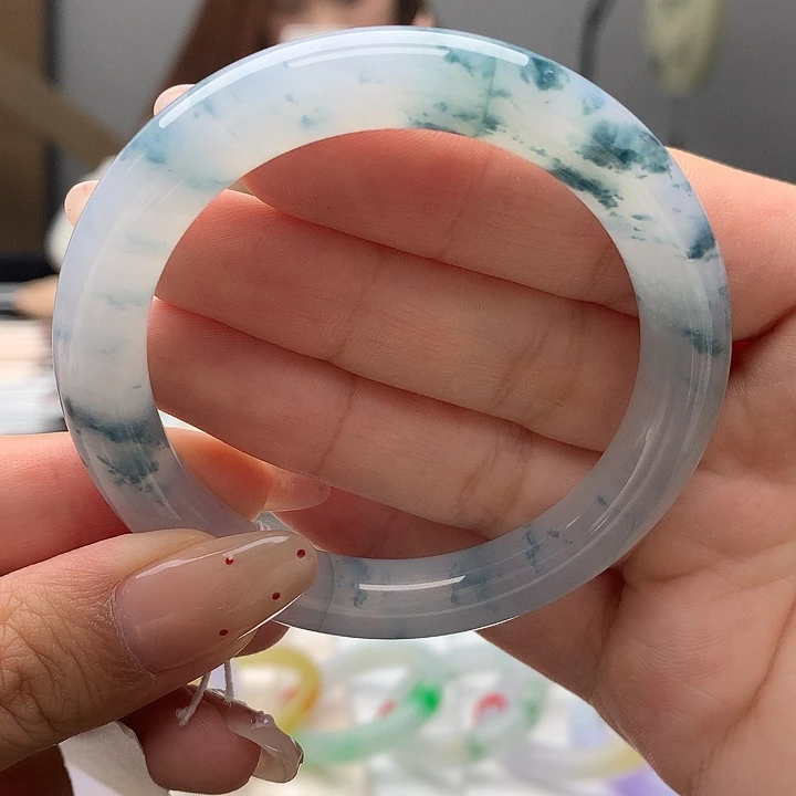 定制翡翠未镶嵌翡翠手镯53