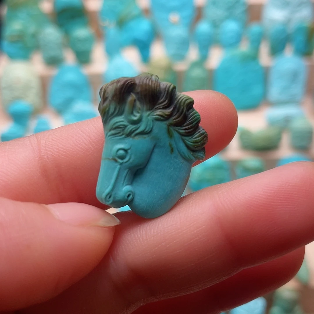 绿松石颈饰未镶嵌