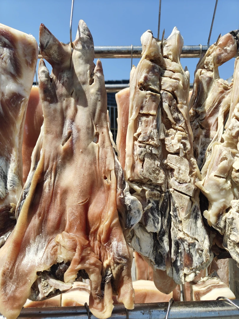 大别山生态黑猪咸猪蹄