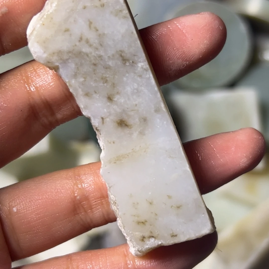 和田玉未镶嵌项链