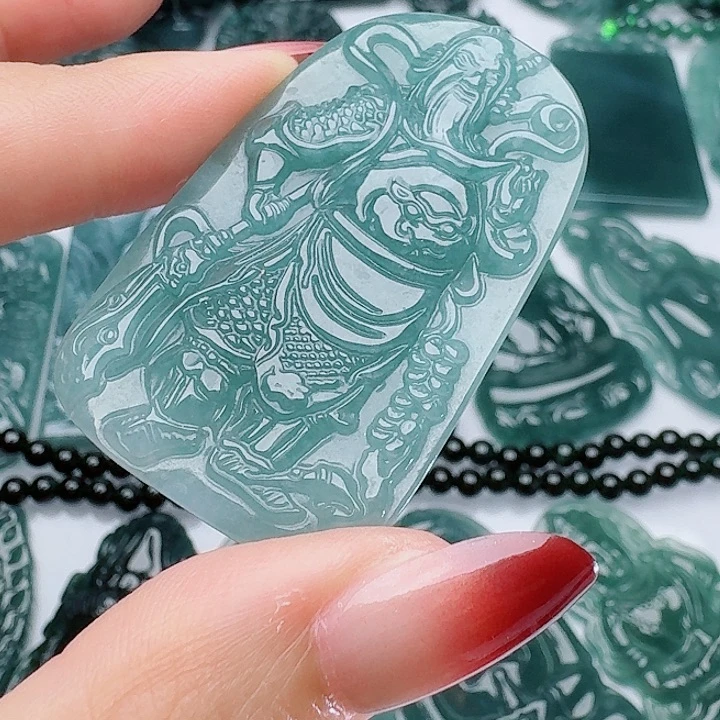 颈饰未镶嵌翡翠天然的A货翡翠多样性发其一