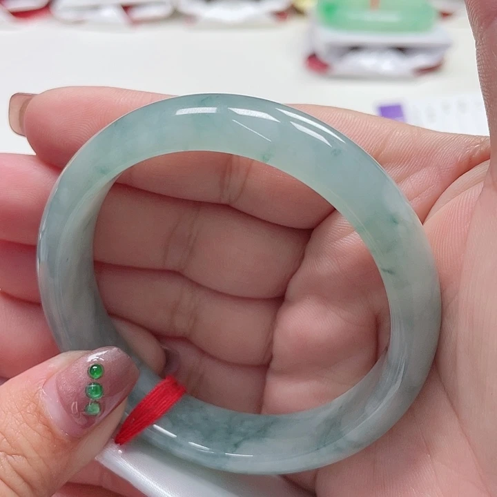 翡翠手镯（圆镯）未镶嵌缅甸翡翠手镯57圈