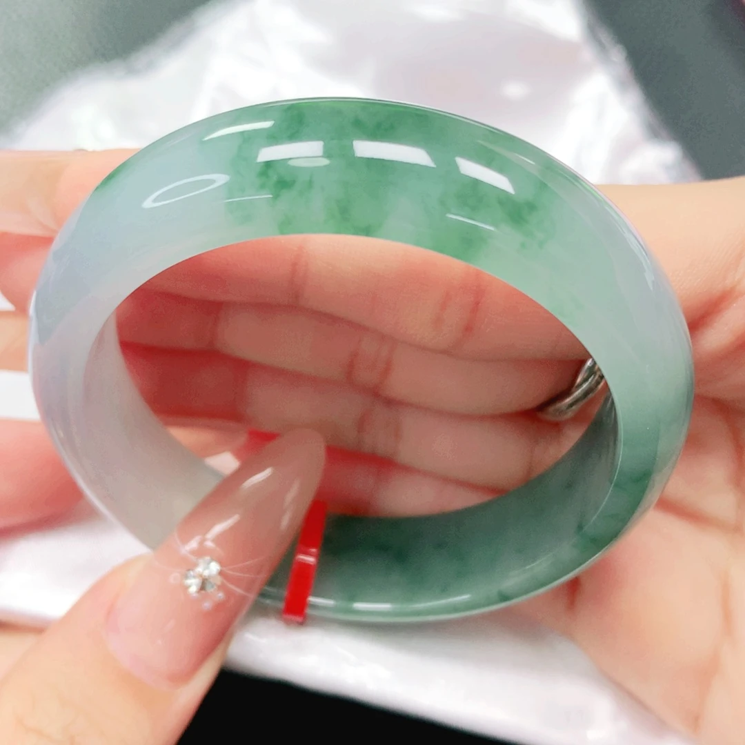 未镶嵌手镯翡翠杰56贵