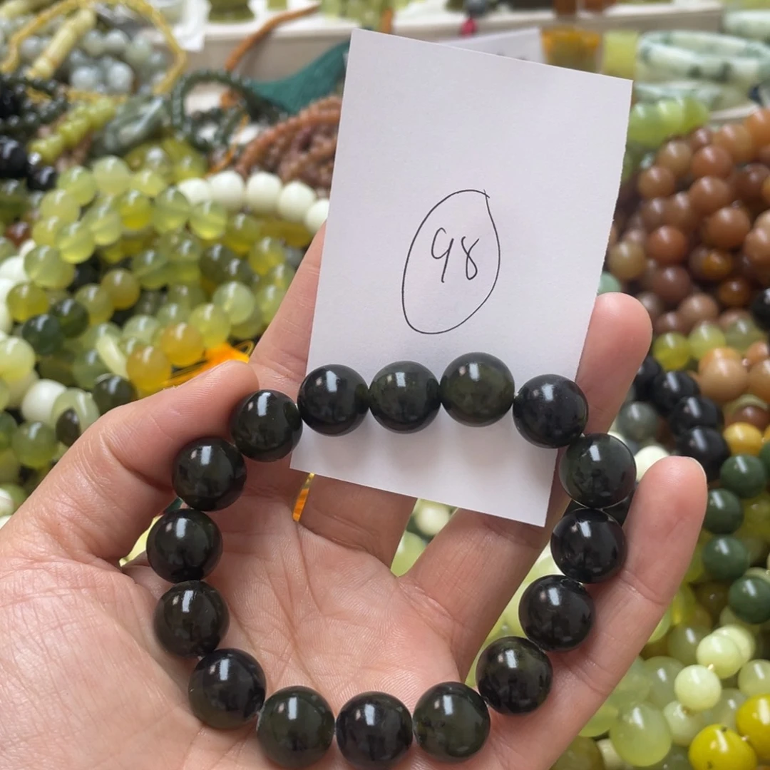 透闪石-蛇纹石玉手链未镶嵌