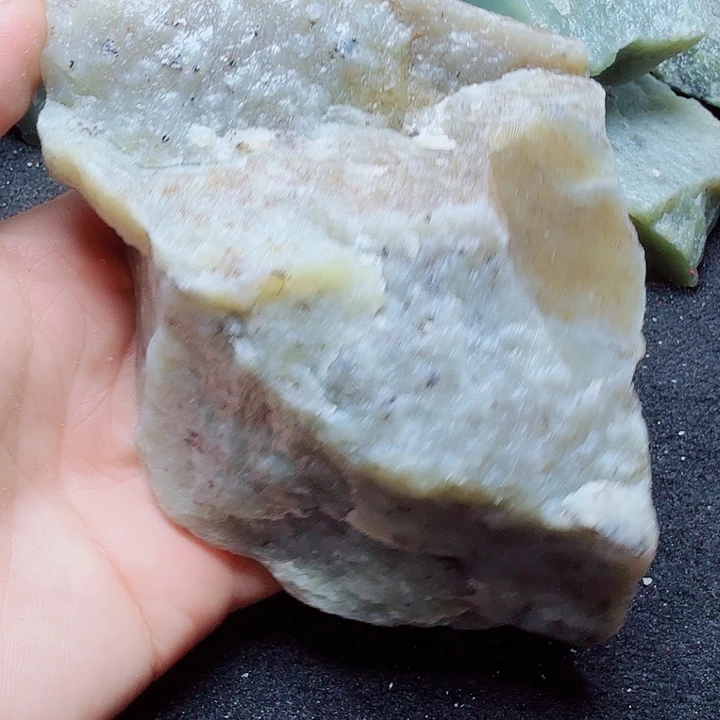 未镶嵌和田玉（糖玉）珠宝半成品