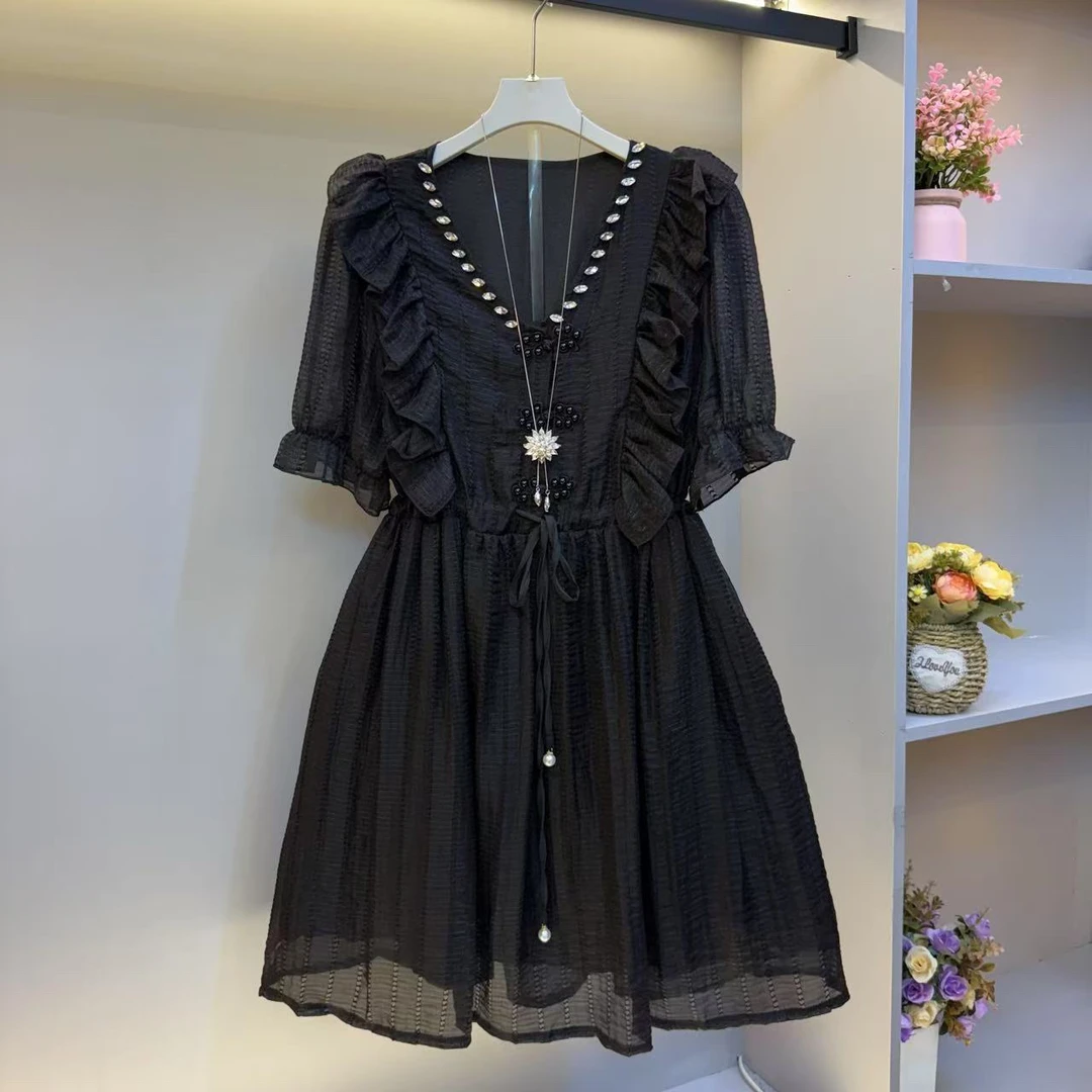 时尚2025夏新款大码女装盘扣木耳边收腰显瘦连衣裙