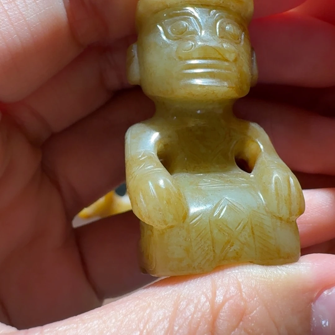 和田玉未镶嵌颈饰金*多