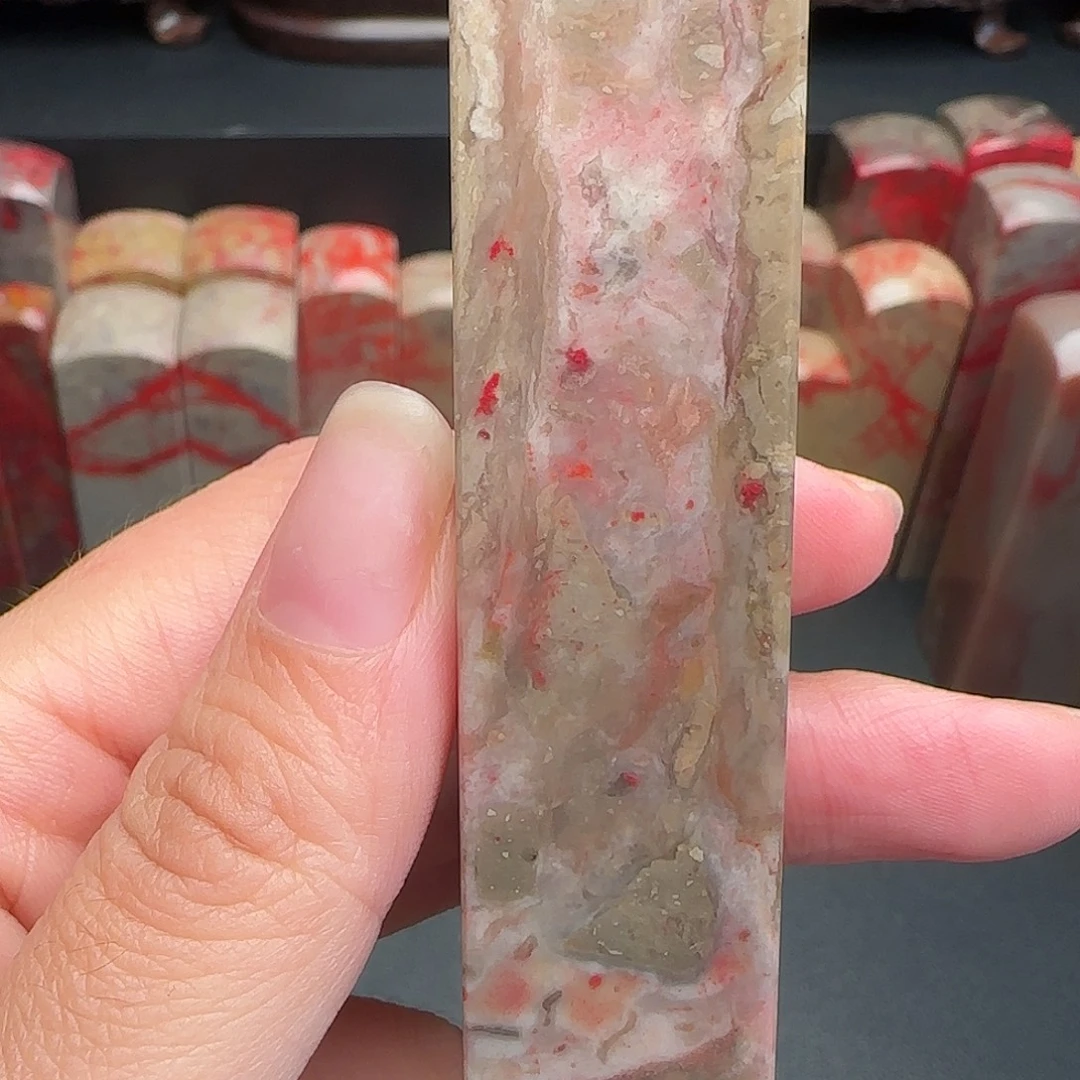 昌化石昌化鸡血石