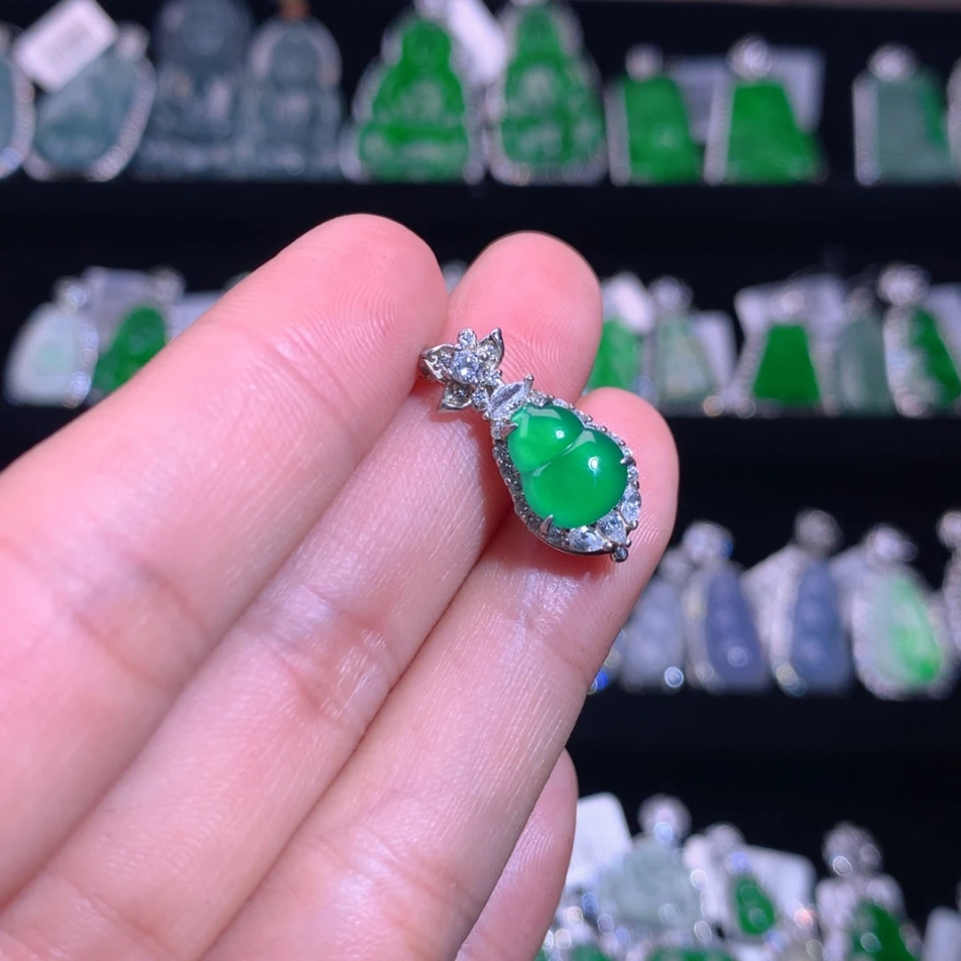 【闪购商品】颈饰银S925镶嵌翡翠天然翡翠