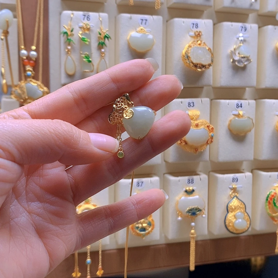 和田玉银S925镶嵌颈饰