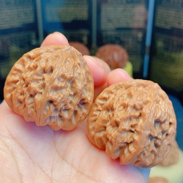 文玩核桃吊坠39三角白