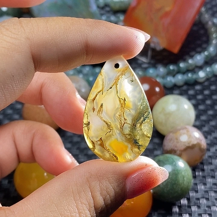 小***花未镶嵌颈饰玛瑙/玉髓