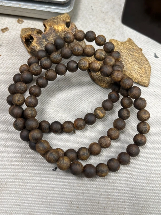 奇楠沉香白奇沉水虫漏圆珠卡7单圈多样性发一条