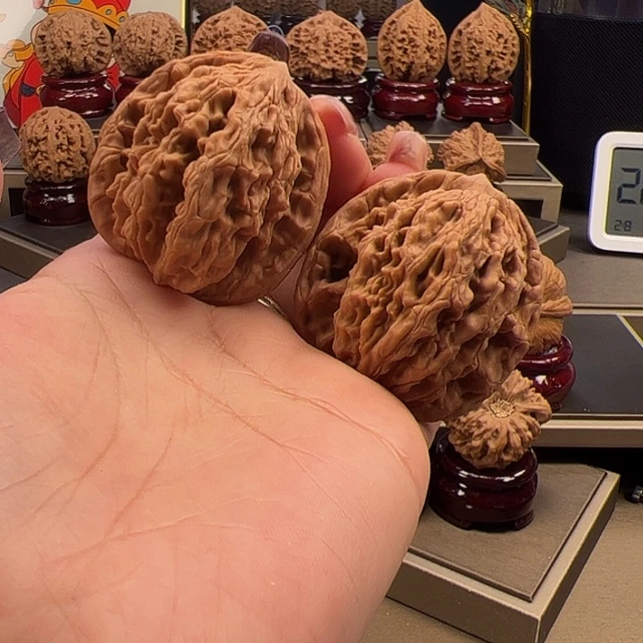 文玩核桃把件42 虎头c-005