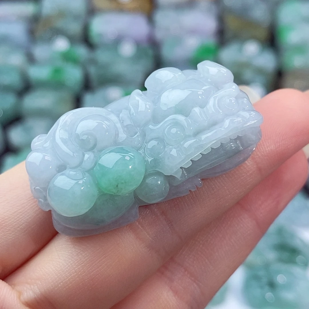 颈饰未镶嵌翡翠天然