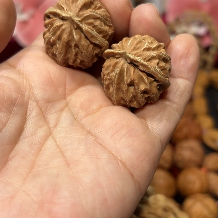 达***西文玩核桃吊坠云朵739