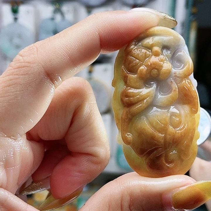 翡翠未镶嵌颈饰翡翠
