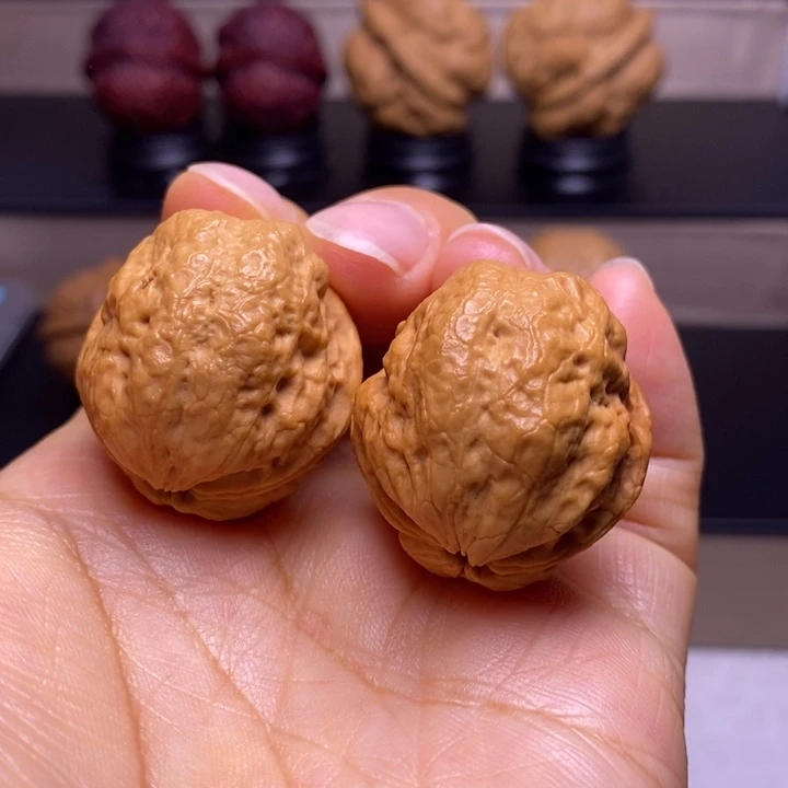 文玩核桃把件玉龙金蟾42