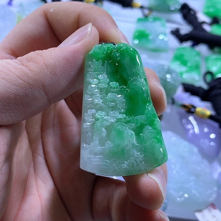 翡翠未镶嵌颈饰天然翡翠A货吊坠