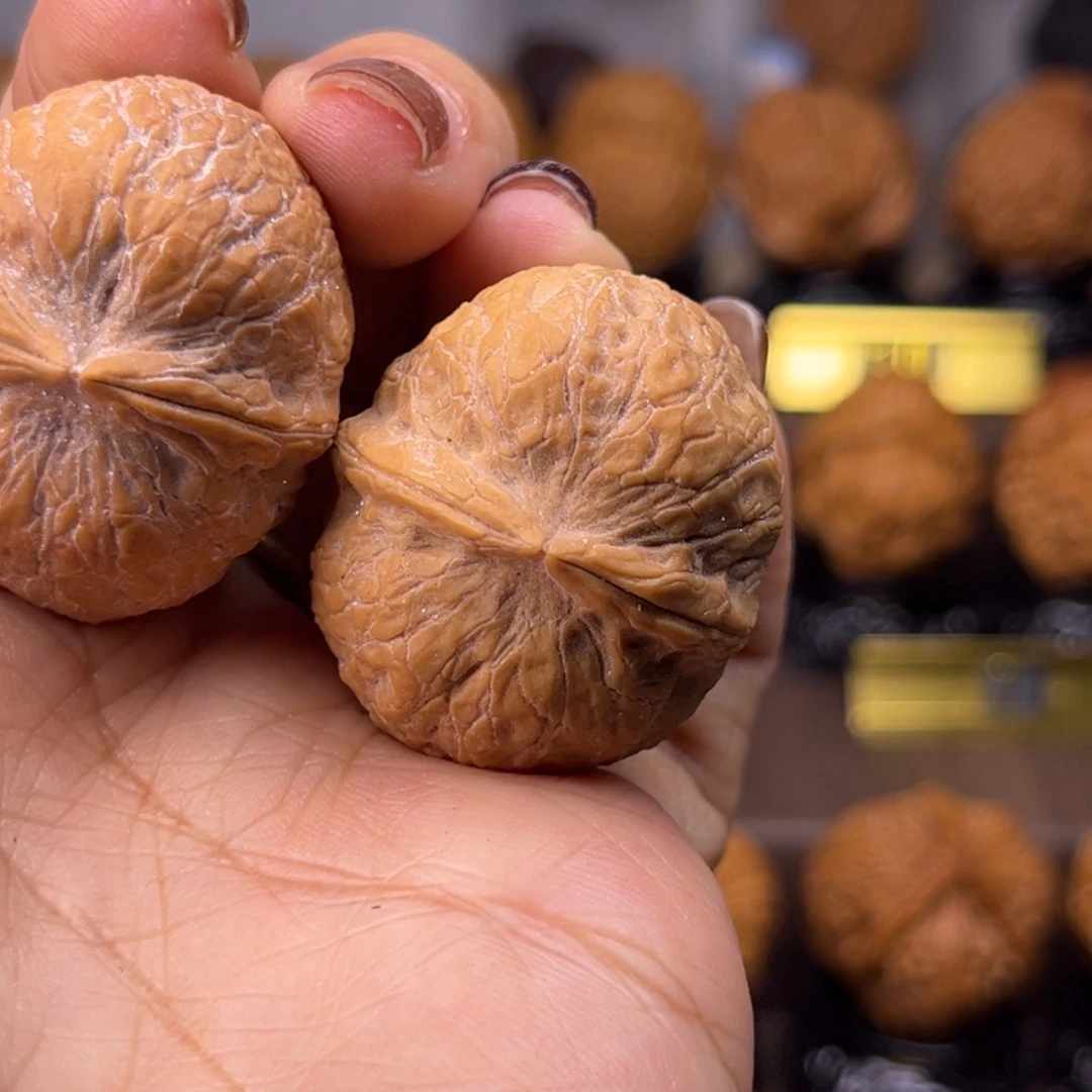 文玩核桃把件鸽子蛋元宝