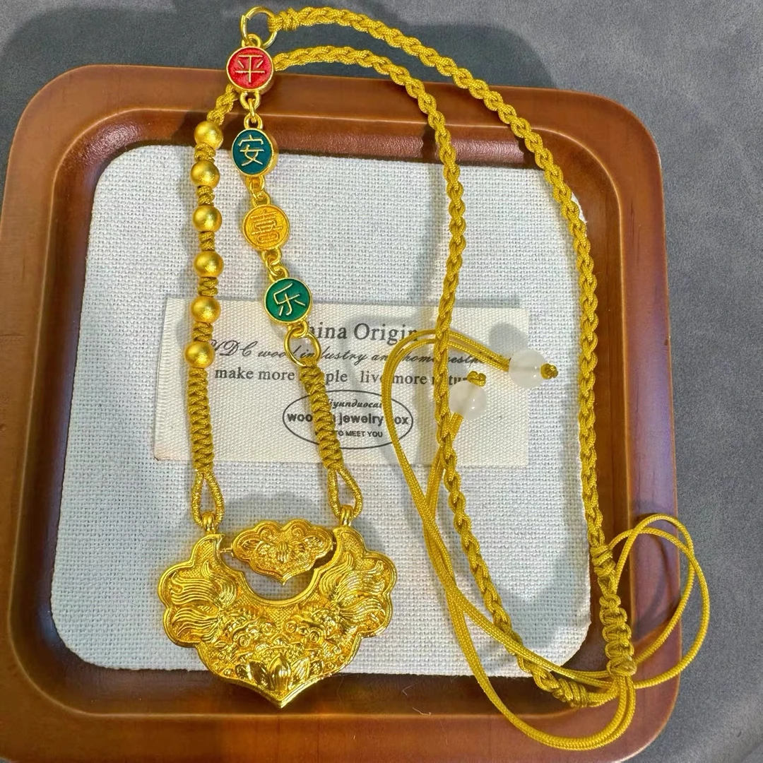 钛钢项链 锦鲤锁平安喜乐项链