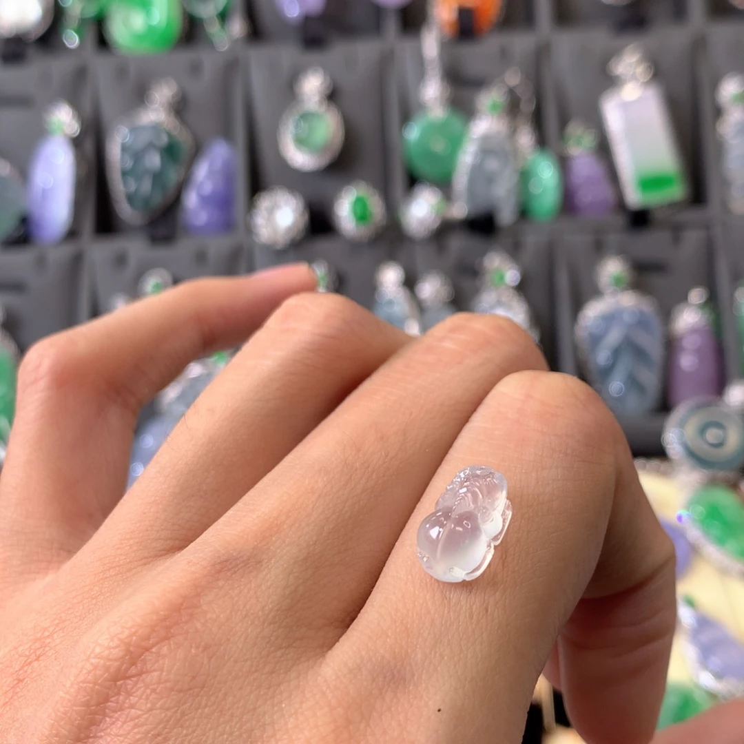 翡翠颈饰未镶嵌裸石