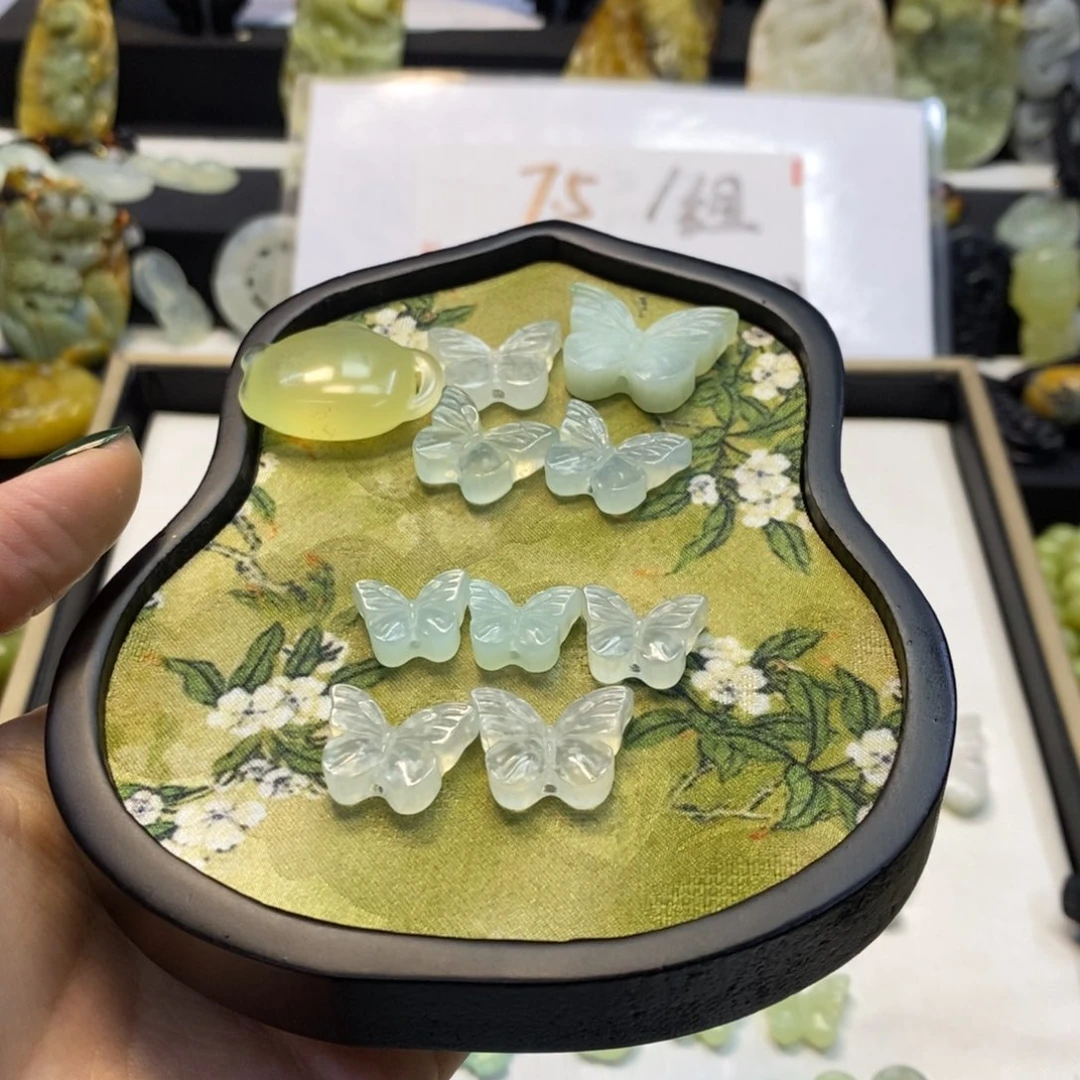 未镶嵌蛇纹石玉颈饰小****๑