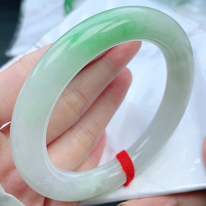 翡翠手镯未镶嵌59圆条880737